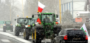 Hundreds of Farmers Block Roads in Protest of Monsanto’s GMO Crops